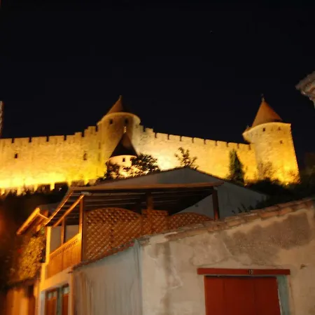 Maison Des Remparts Nichee Sous La Cite Carcassonne Esterno foto